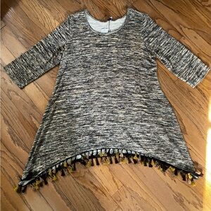 NWT Cal Style Gray and Brown Knit Tunica with Tassel Hem